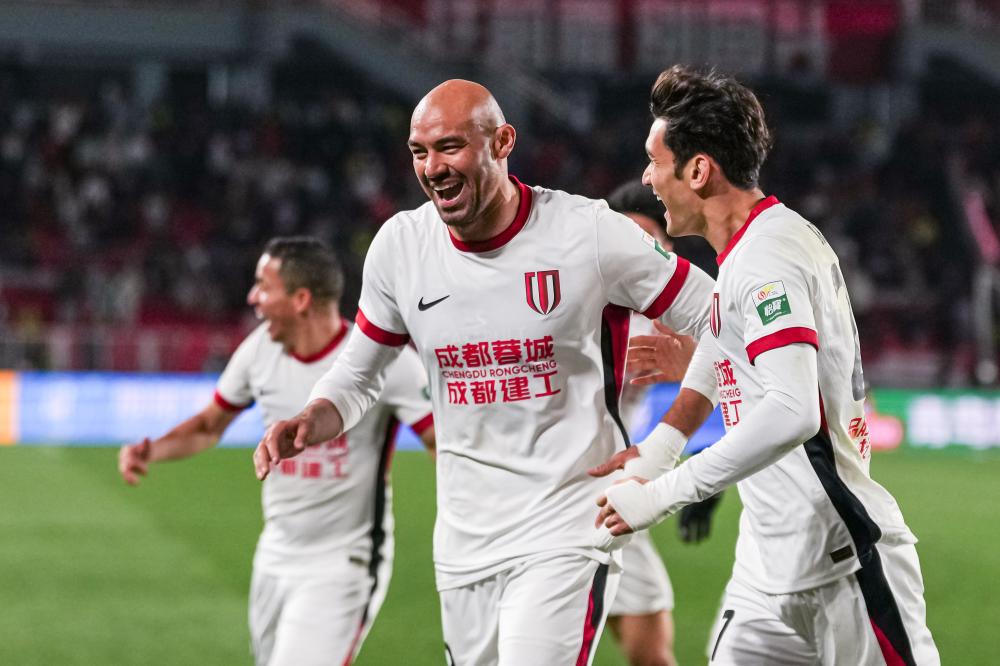范弗利特篮球智慧与领袖气质并存从落选新秀到关键先生的成长全景解析